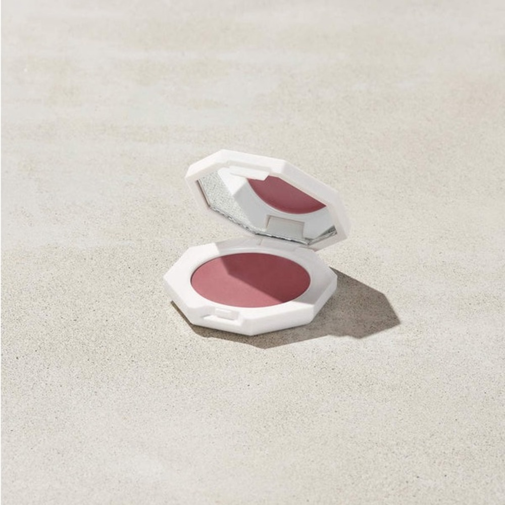 Fenty Beauty CHEEKS OUT FREESTYLE CREAM BLUSH